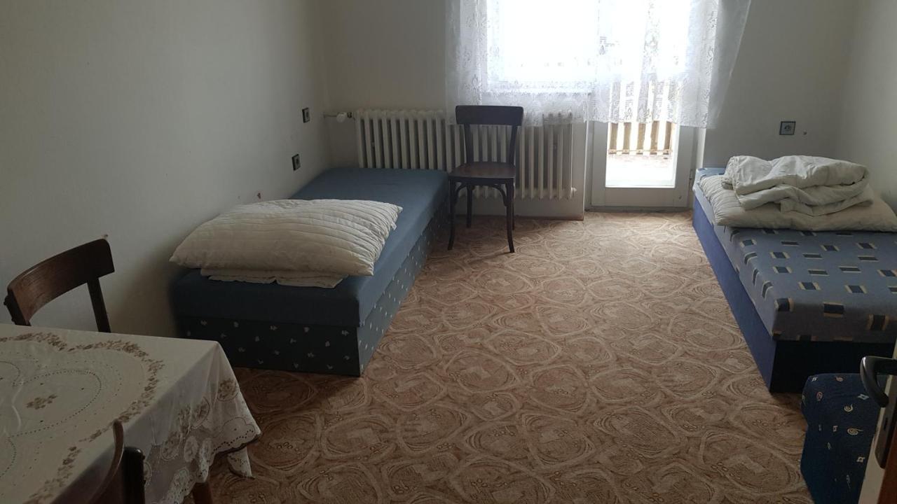 Kemp A Stanovani Na Fare Javornik  Luaran gambar